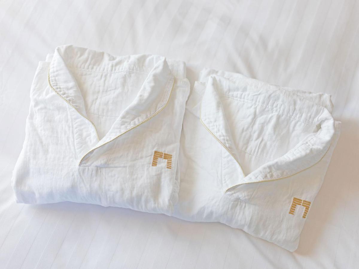 The Gate Hotel Tokyo By Hulic Zewnętrze zdjęcie A folded linen shirt
